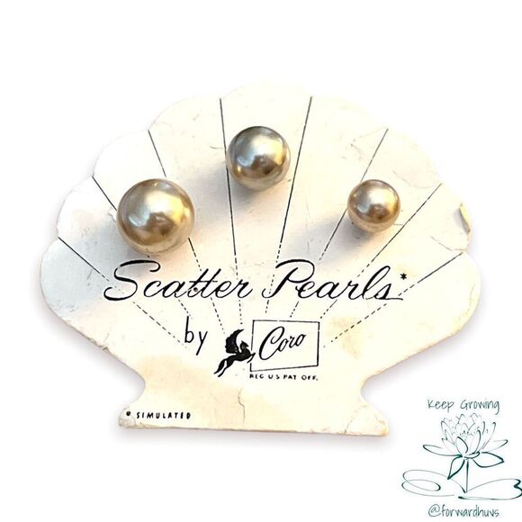 Vintage Coro Scatter Simulated Pearl Set on Original Card - Picture 1 of 8